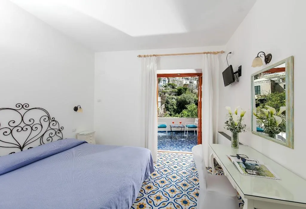 Room, Hotel Vittoria Positano, Naples