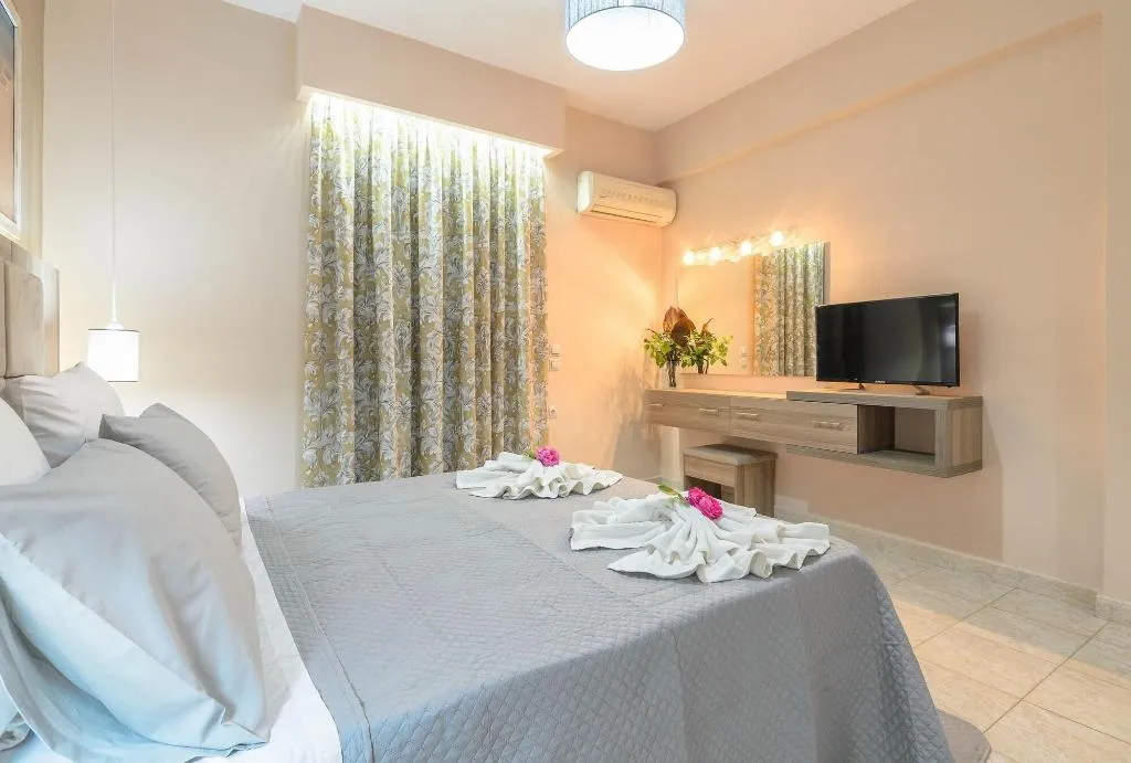Room, Artemis Room, Zante