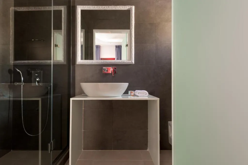 SUITE WITH JACUZZI Room, Mar n Mar Crown Hotel-Suites, Santorini