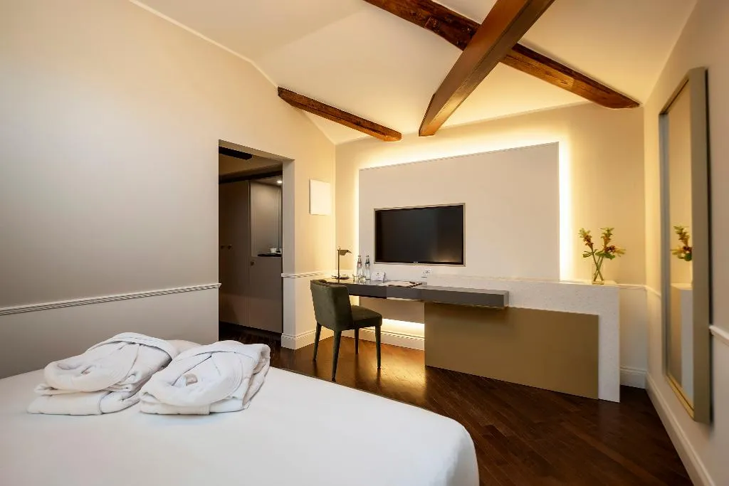Room, Villa Soligo - Small Luxury Hotels of the World, Venice