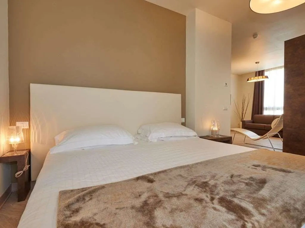 Room, Forte16 Apartments View & Spa, Florence