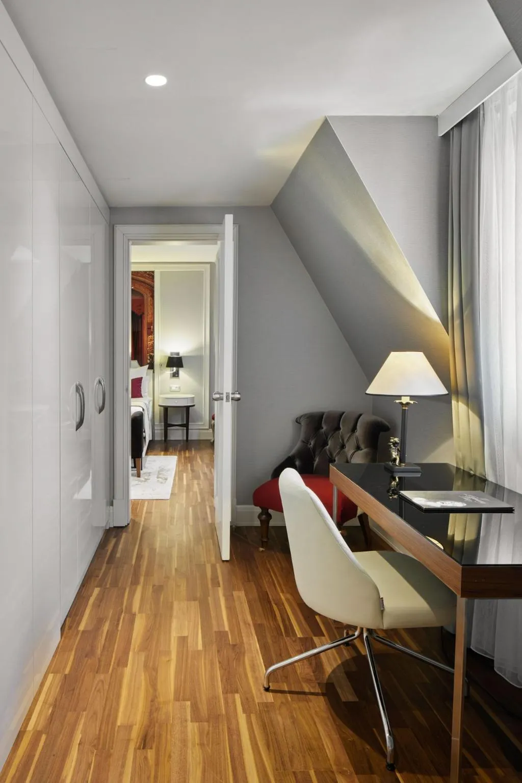 SUITE TWO KING BEDS Room, Titanic Gendarmenmarkt Berlin, Berlin