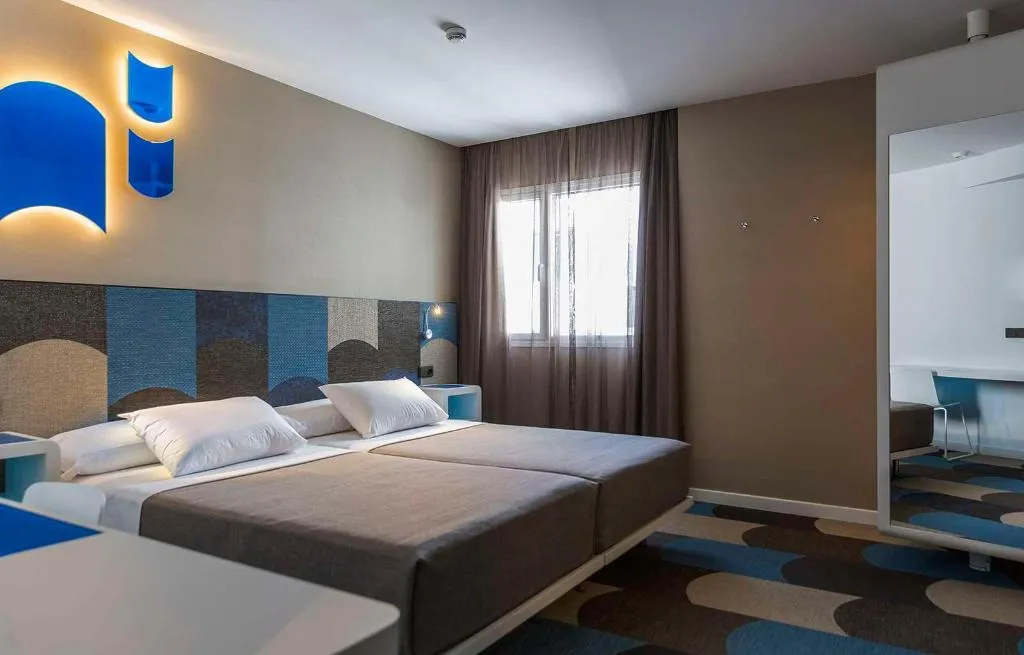 Room, Macia Sevilla Kubb, Seville