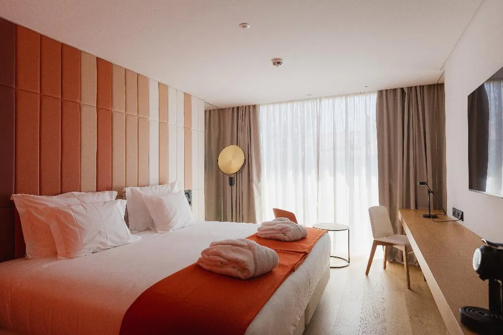 DOUBLE DELUXE Room, Lumen Hotel and The Lisbon Light Show, Lisbon