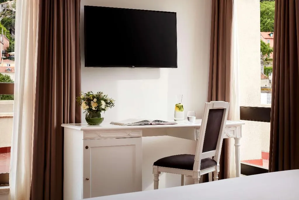DOUBLE SUPERIOR WITH VIEWS Room, NH Sintra Centro, Lisbon