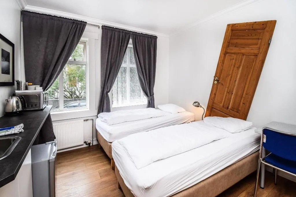 Room, Aurora Guesthouse, Reykjavik