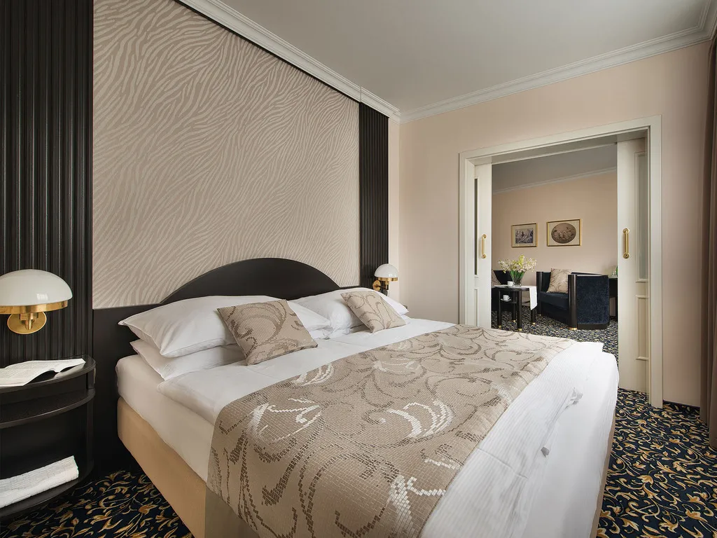 Room, EA Hotel Royal Esprit, Prague