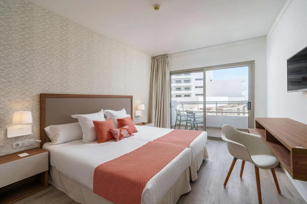 FAMILY ROOM STANDARD Room, Alua Atlantico Golf Hotel, Tenerife