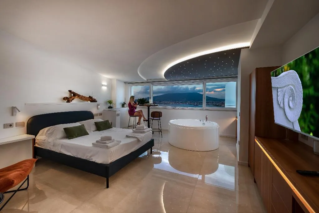 SUITE WITH JACUZZI Room, Relais Manfredi, Naples