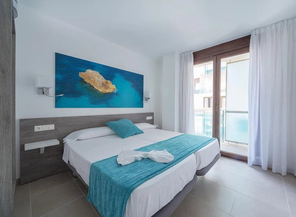 Room, Caprice Skyline Aparthotel, Menorca