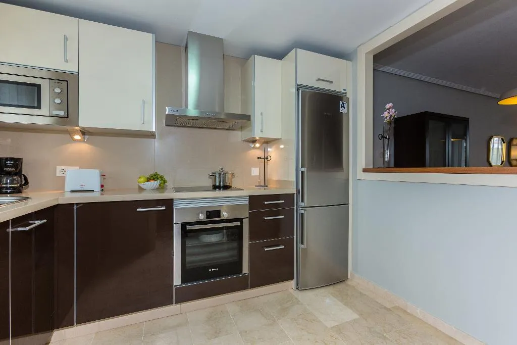 APARTMENT CAPACITY 6 TWO BEDROOMS Room, Ona Valle Romano Golf and Resort, Costa Del Sol