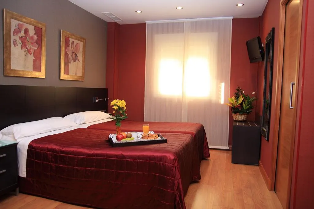 TRIPLE STANDARD Room, Hotel Villa de Barajas, Madrid