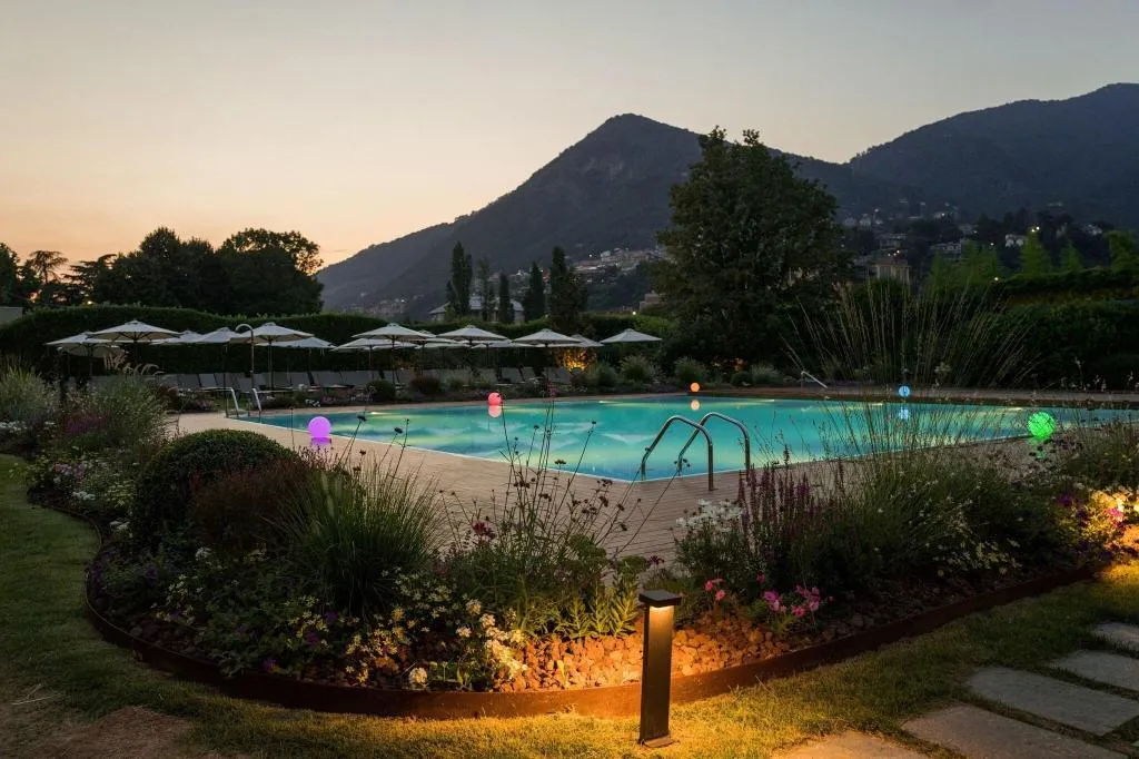 Pool, Sheraton Lake Como, Milan