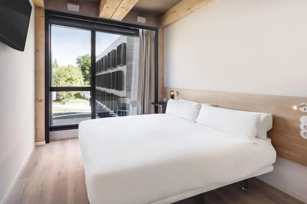 Room, B&B HOTEL Guimarães, Porto