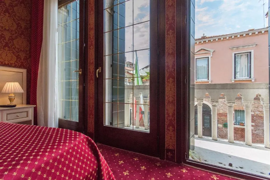 Room, Messner Hotel, Venice