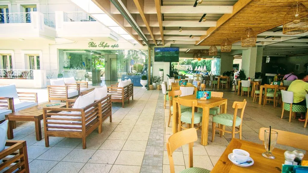 Terrace, Pela Sofia, Crete
