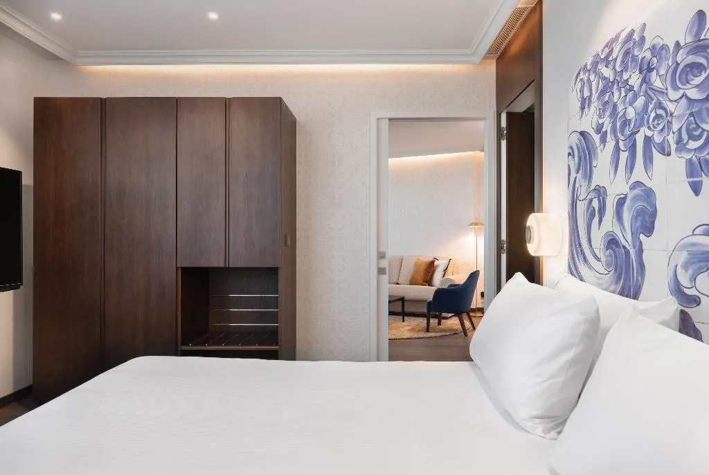 JUNIOR SUITE RIVER VIEW Room, Eurostars Universal Lisboa, Lisbon