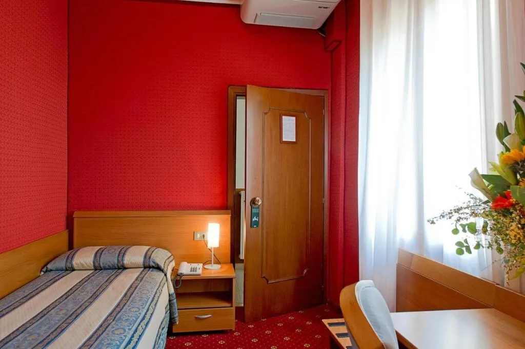 SINGLE STANDARD Room, Nazionale, Venice