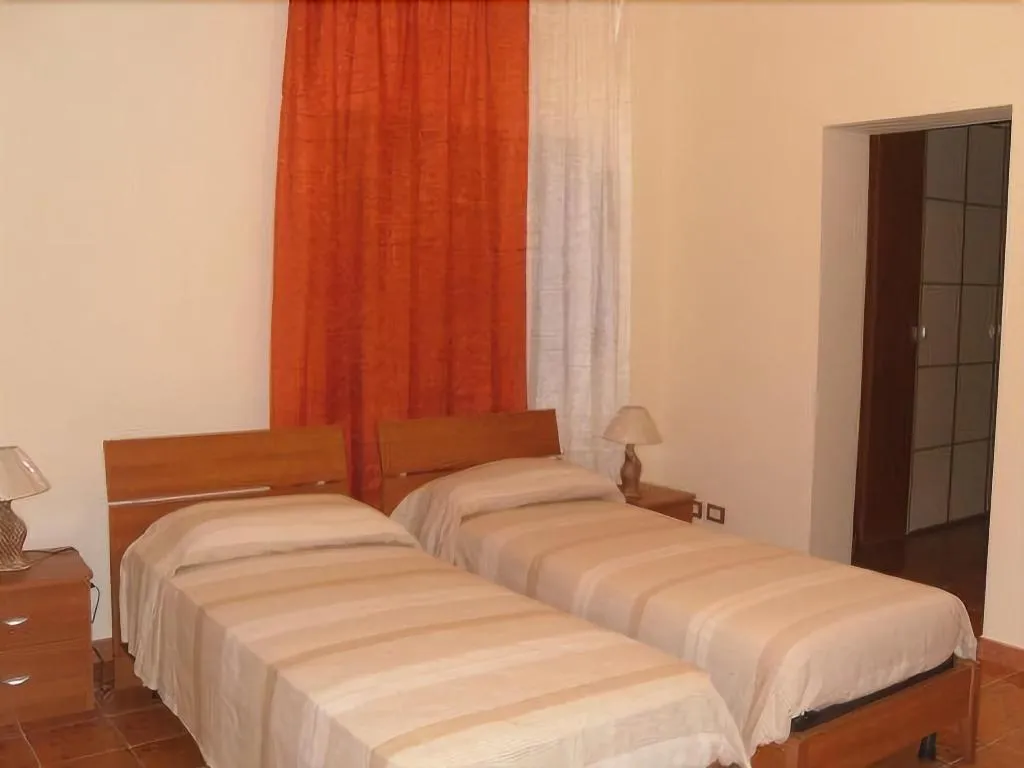 Room, B&B Villa Pia, Catania