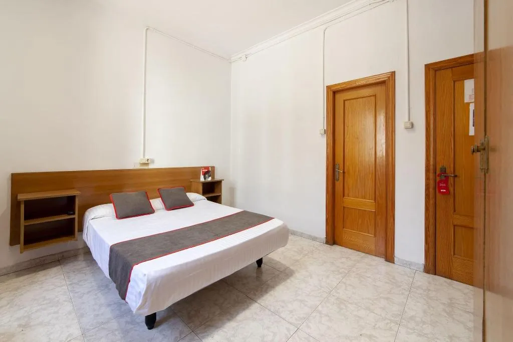 Room, OYO Pensión el Rincón, Valencia