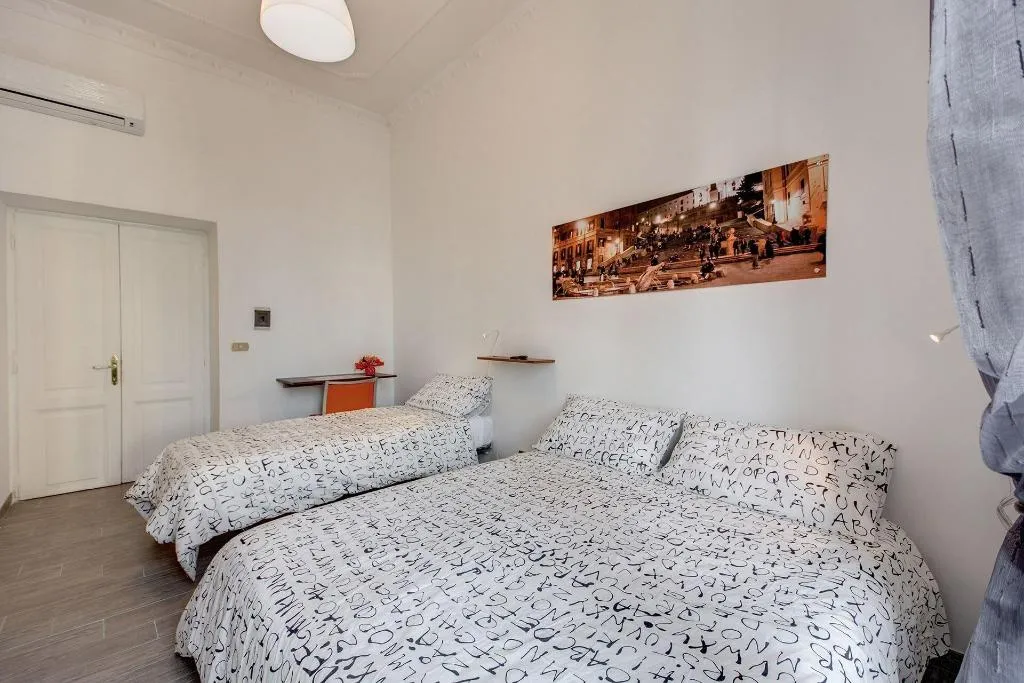 Room, Domus 78, Rome