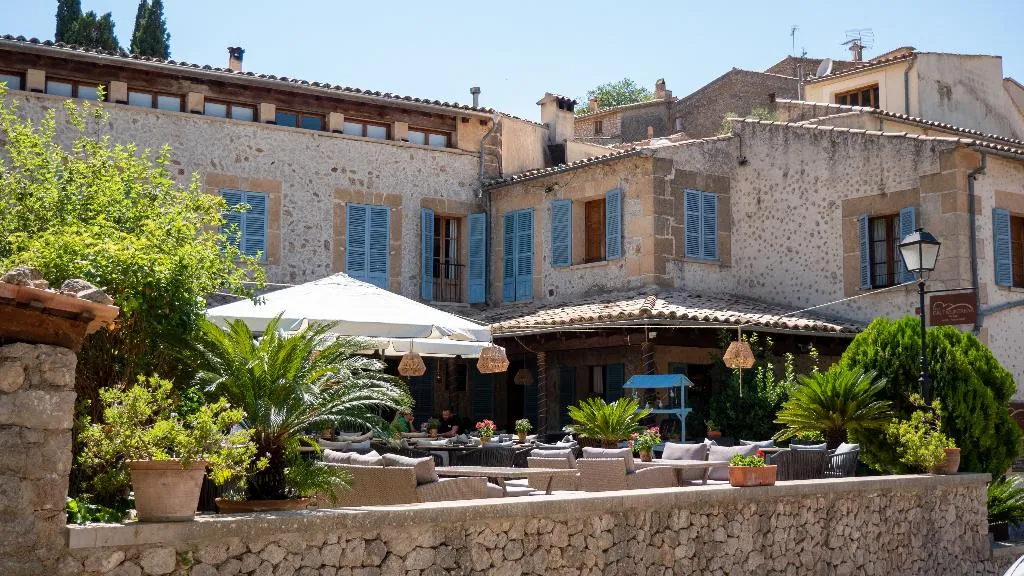 Restaurant, Nou Dalt Muntanya, Majorca