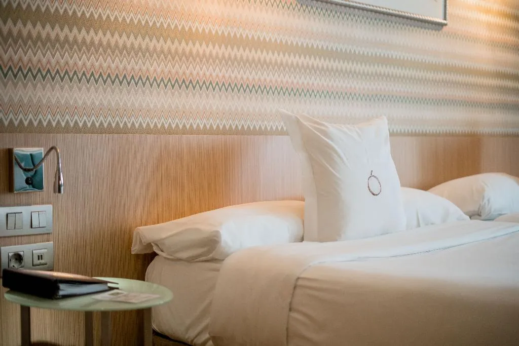 DOUBLE STANDARD Room, Hotel Opera, Madrid