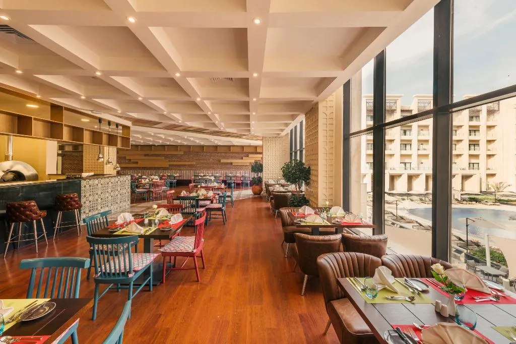 Restaurant, Triumph Luxury Hotel, Cairo