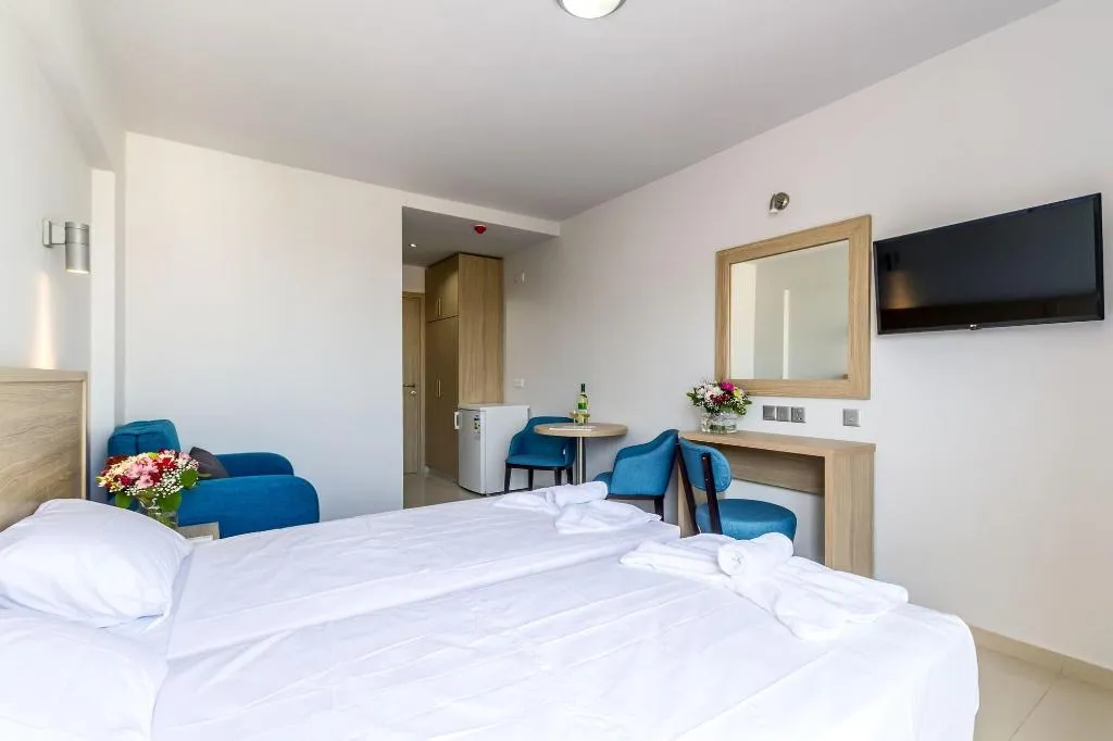 Room, Paul Marie, Cyprus