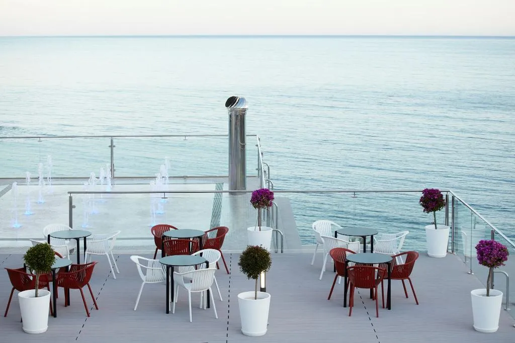 Terrace, Hotel Las Arenas Affiliated by Meliá, Costa Del Sol