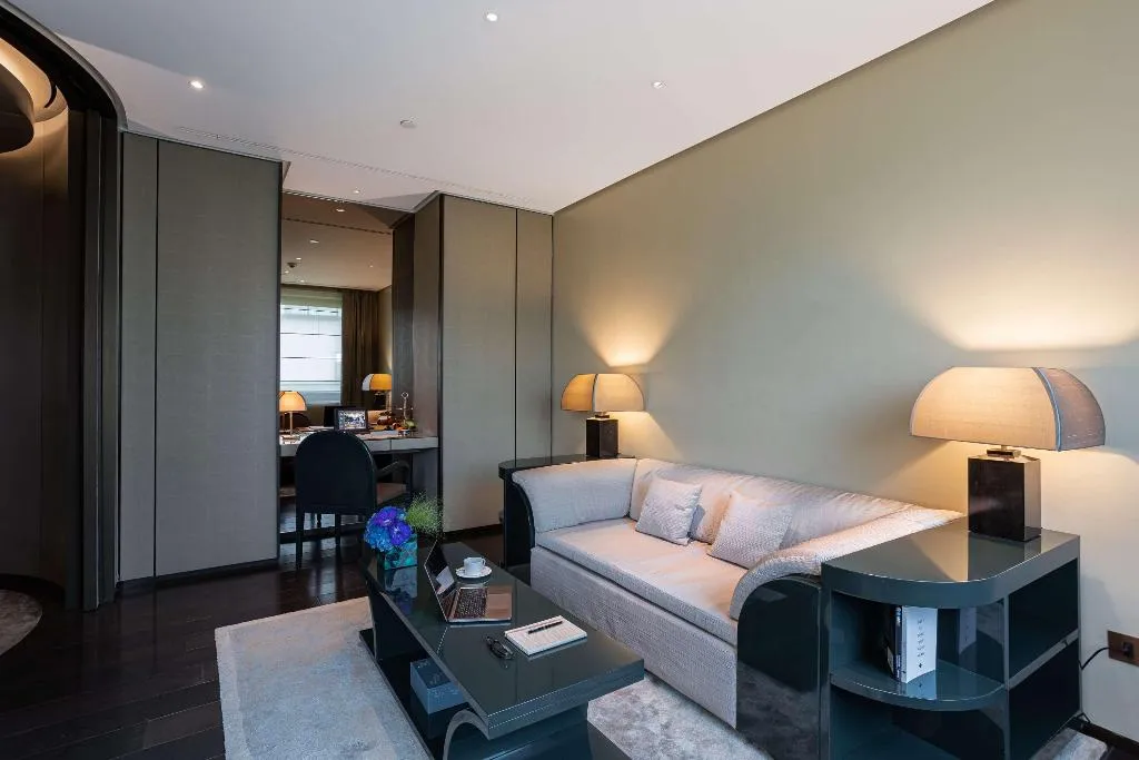 JUNIOR SUITE STANDARD Room, Armani Hotel Milano, Milan