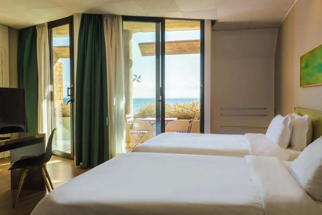 DOUBLE DELUXE SEA VIEW Room, Four Points by Sheraton Catania Hotel & Conference, Catania