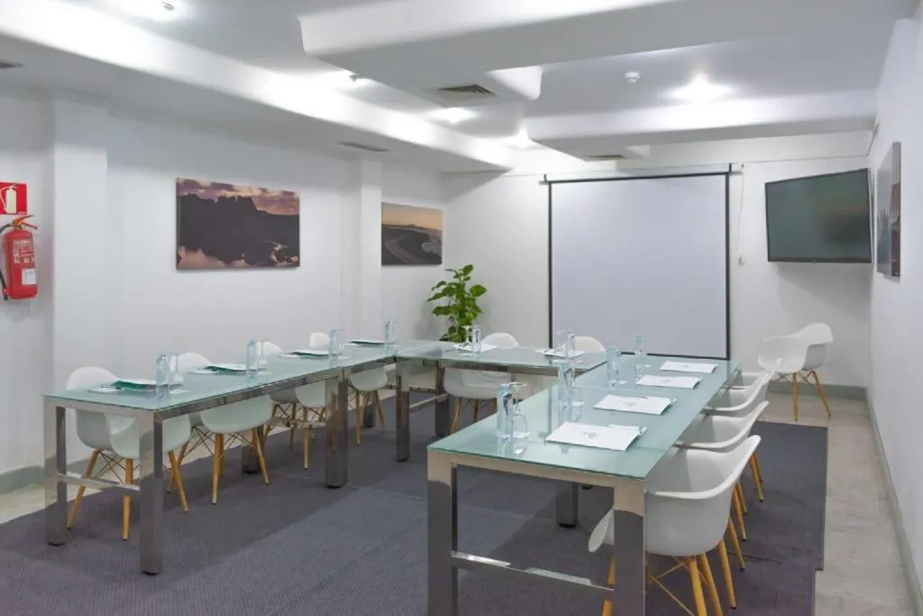 Conferences, Hyde Park Lane, Lanzarote