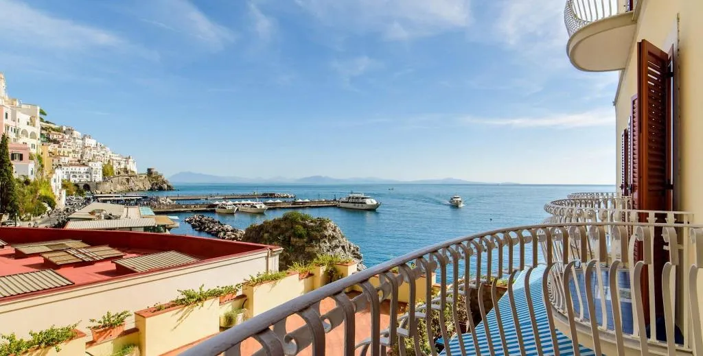 Double or Twin PARTIAL OCEAN VIEW Room, La Bussola, Naples