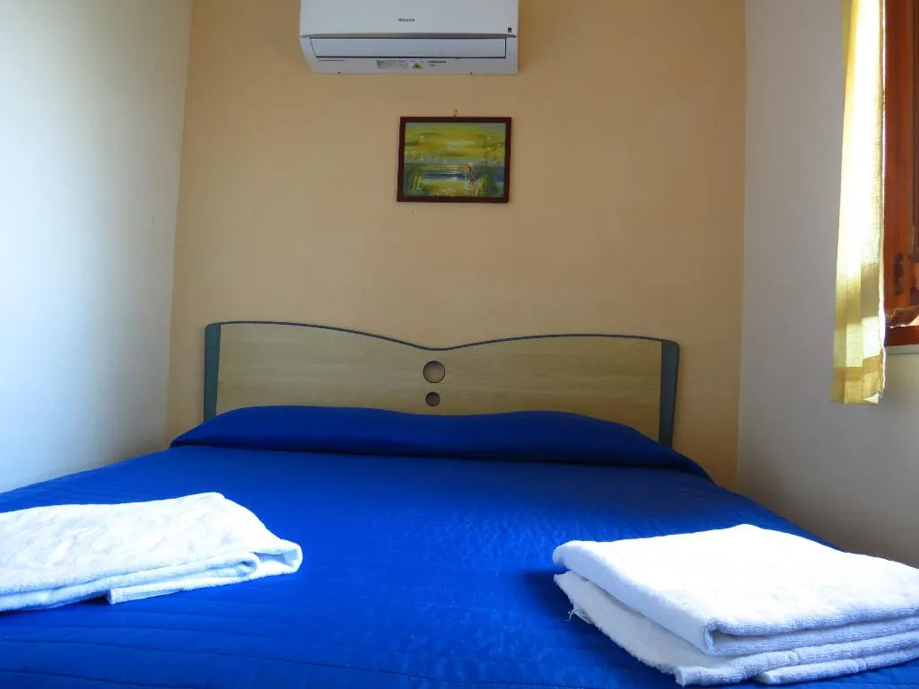 CHALET CAPACITY 4 Room, Baia Serena, Naples