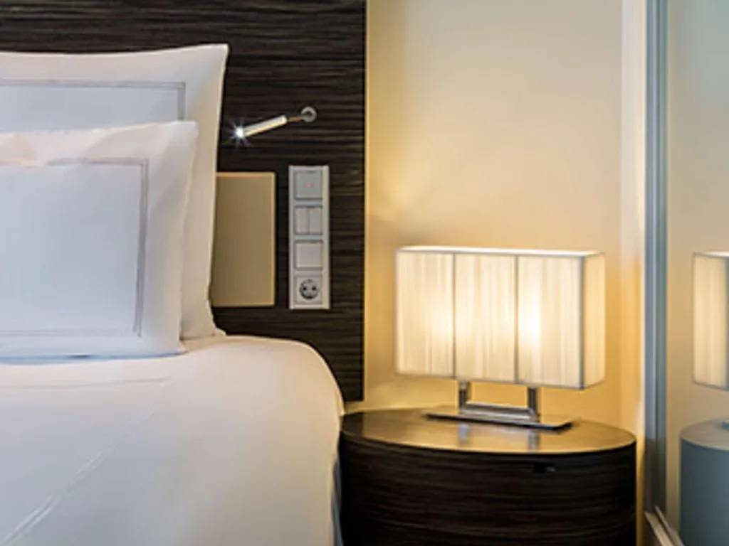Room EXECUTIVE KING BED Room, Swissotel Tallinn, Tallinn
