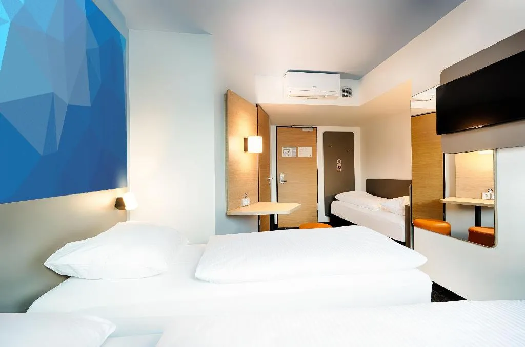 Room, B&B HOTEL Berlin City West, Berlin