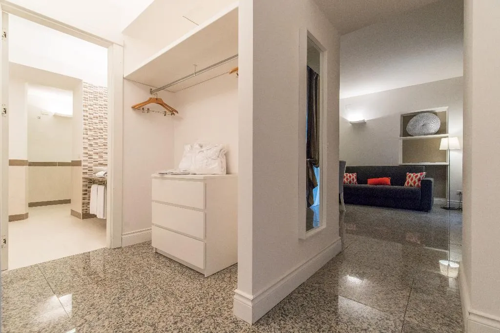 SUITE CAPACITY 4 Room, Apartamentos Lungomare, Naples