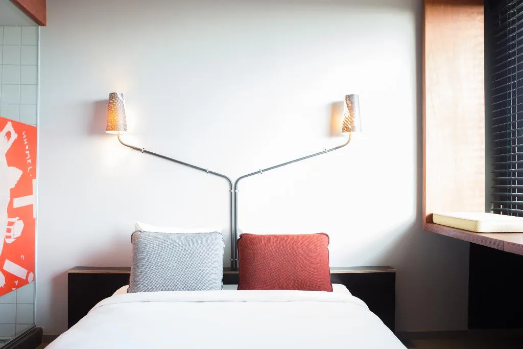 DOUBLE STANDARD Room, Volkshotel Amsterdam, Amsterdam