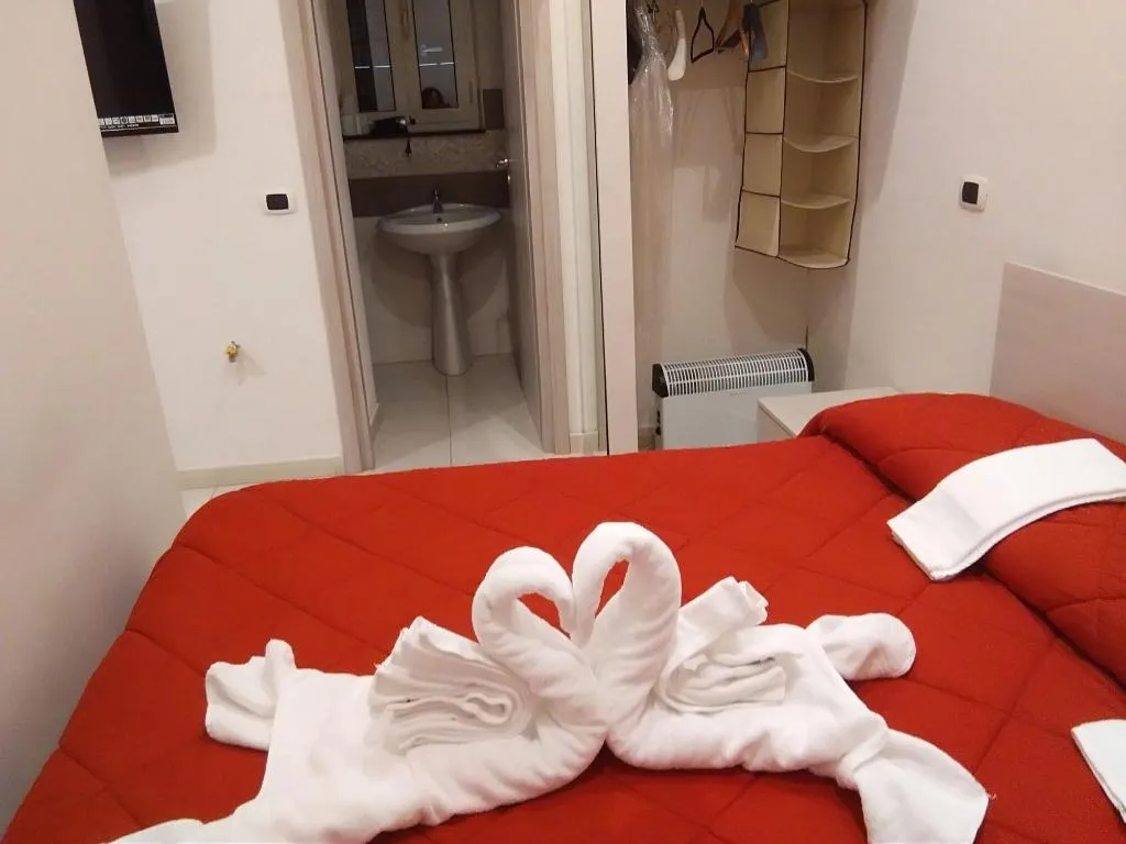 Room, Home To Fly, Naples