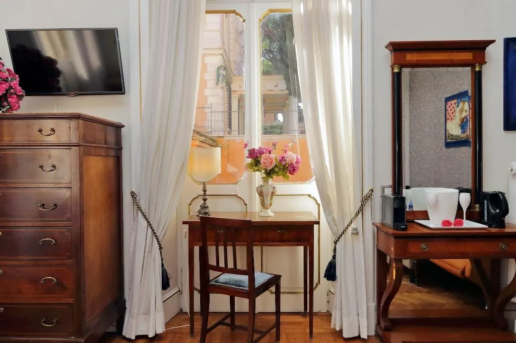 Room, Domus Monamì Luxury Suites, Rome