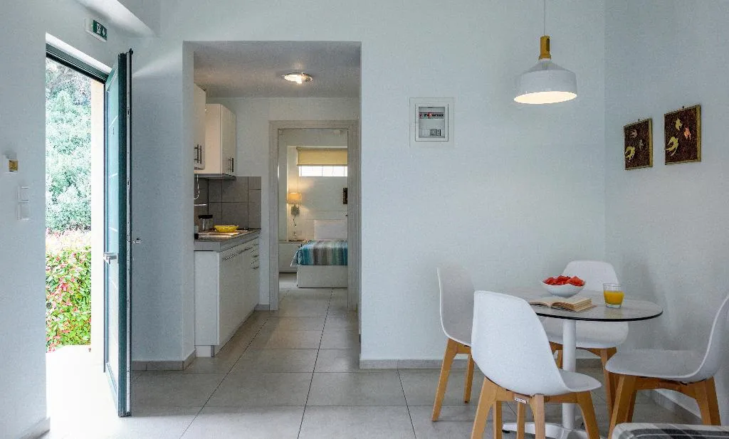 APARTMENT SEA VIEW Room, Elpiniki Luxury Apartments, Thessaloniki