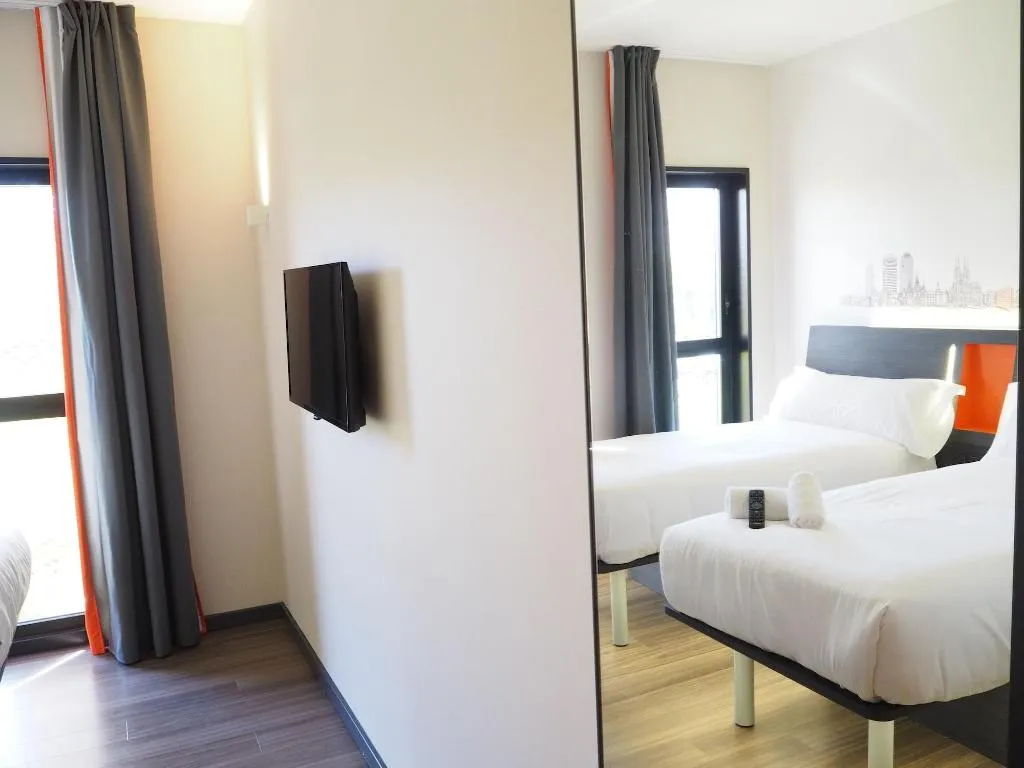 Room, easyHotel Barcelona Fira, Barcelona