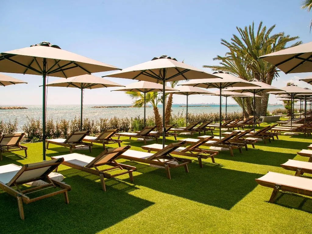 Bar, Mercure Larnaca Beach Resort, Cyprus