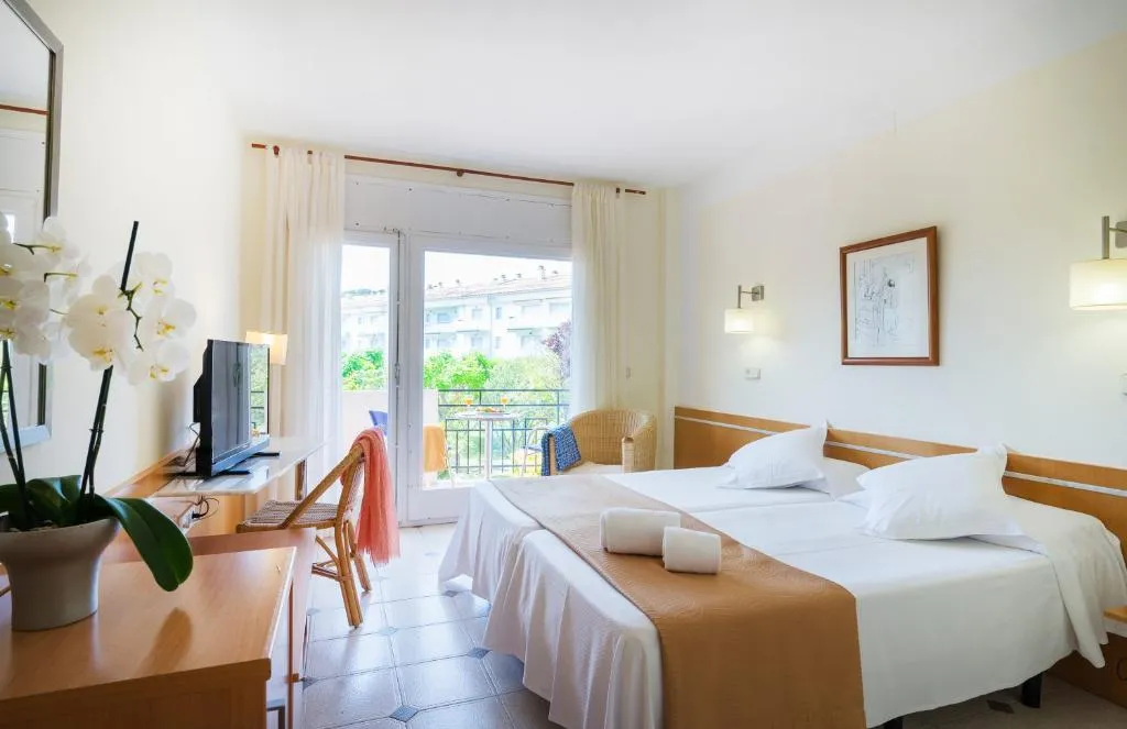 Double or Twin WITH BALCONY Room, Ancora, Costa Brava