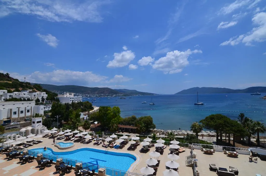 Pool, Azka, Bodrum