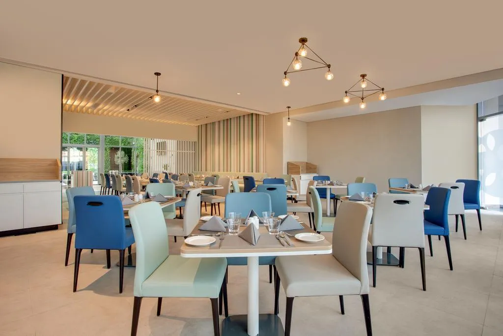 Restaurant, Lemon Tree Hotel Jumeirah, Dubai, Dubai