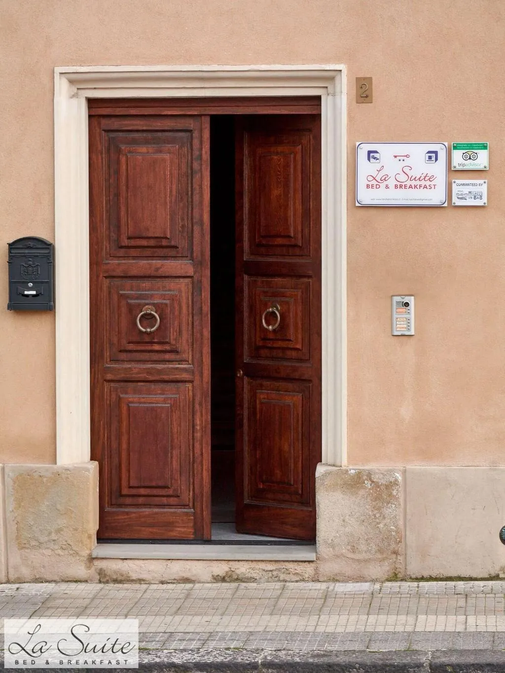 Sports and Entertainment, B&B La Suite, Catania
