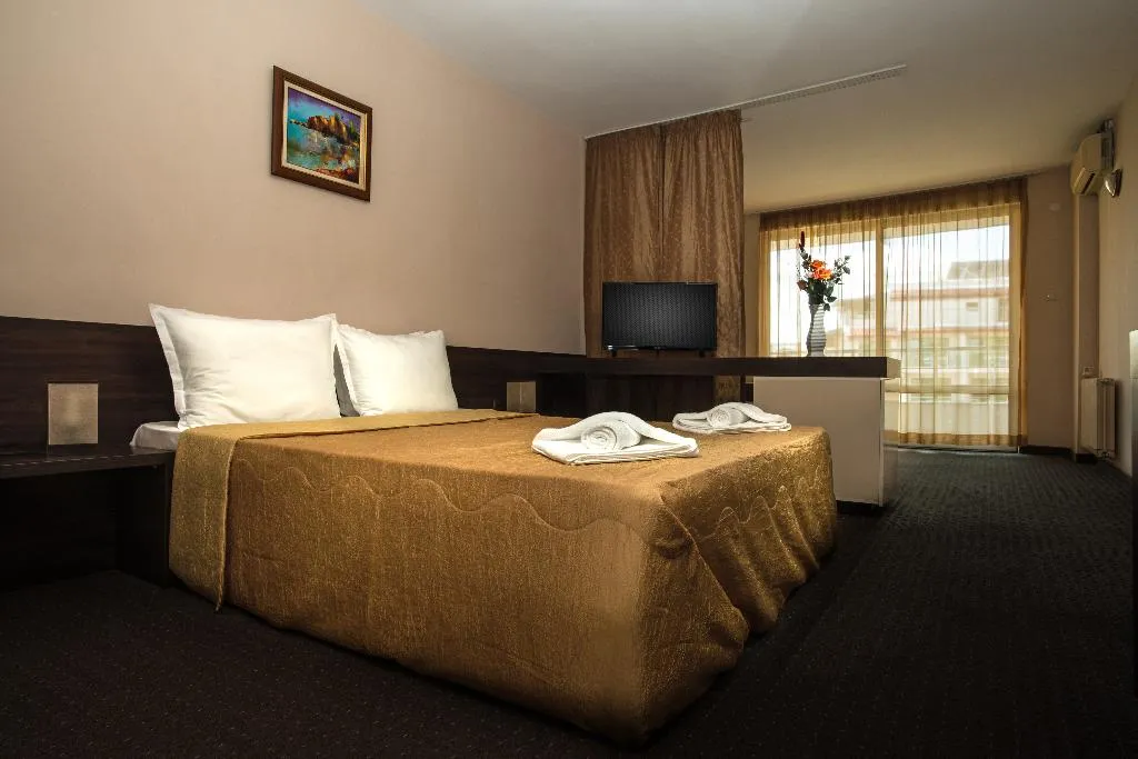 STUDIO STANDARD Room, Flagman, Bourgas