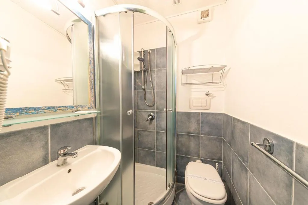 SINGLE STANDARD Room, Palazzo Villelmi, Palermo